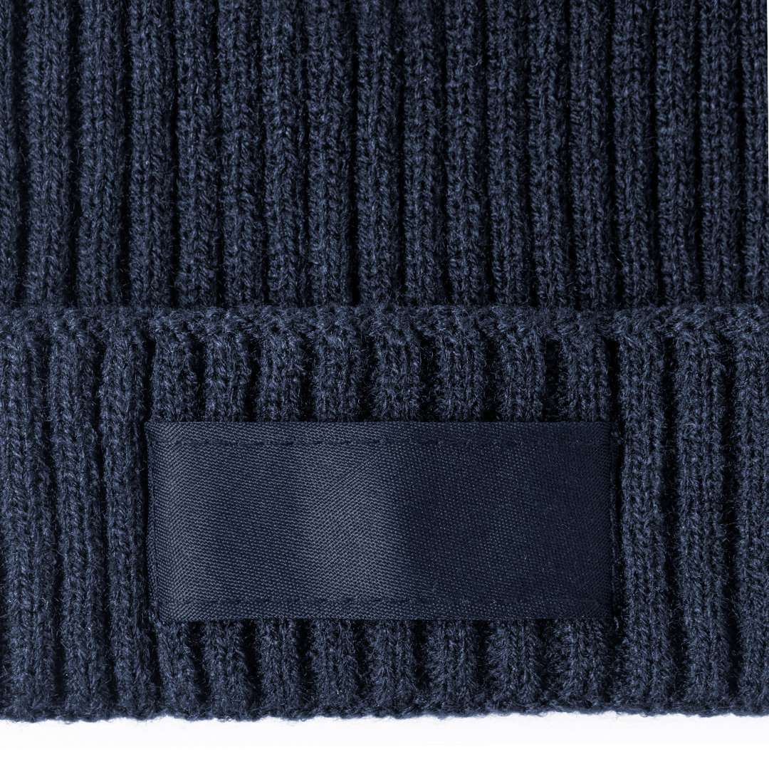 Gorro de punto canalé suave y cálido en acrílico elástico