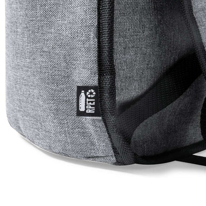 Mochila nevera gris 21L sostenible con acabado RPET resistente