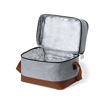 Nevera isotérmica 15L en RPET reciclado con diseño resistente y elegante