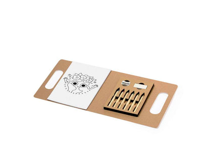Set para colorear en cartón reciclado con lápices y accesorios