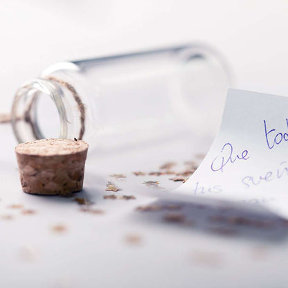Botecito de cristal para deseos navideños con pergamino y lacito