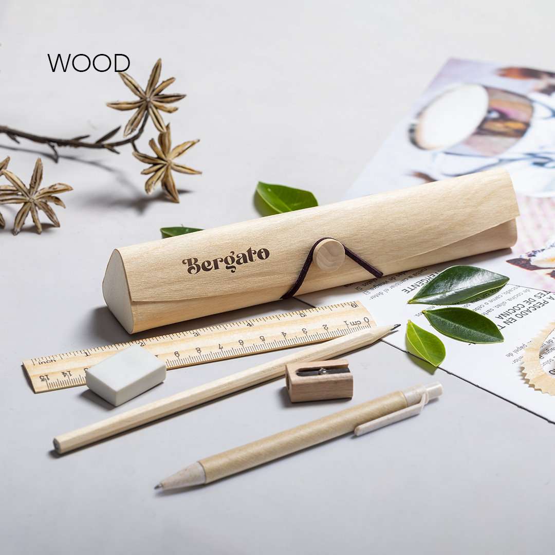 Estuche Palermo Nature en madera con 5 accesorios eco-friendly