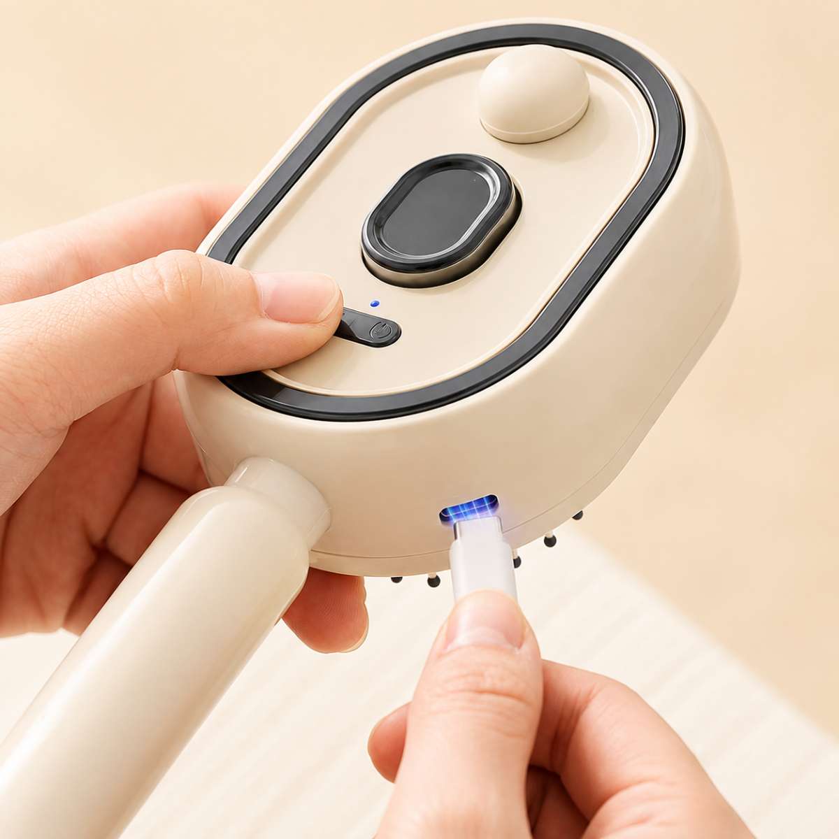 Cepillo de Masaje Almalux® Multifuncional con Pulverización, Cepillo Capilar Recargable USB-C con Depósito de 10 ml, Antienredos, Antiestático y Masajeador de Cuero Cabelludo