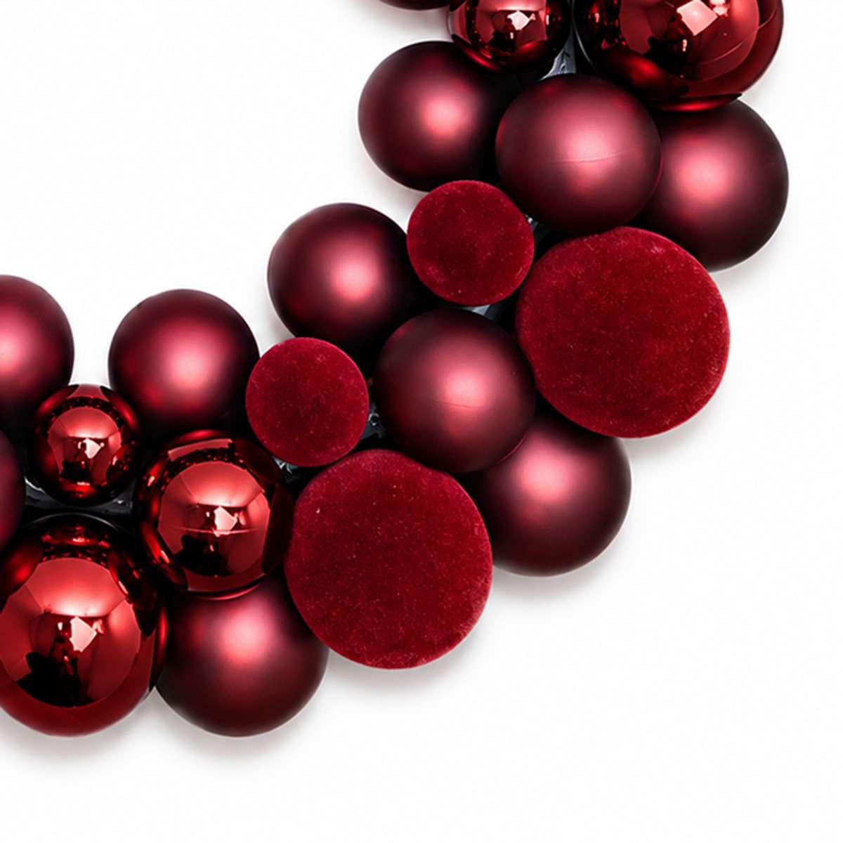Corona de Navidad Decorativa con Bolas – Guirnalda Navideña para Puerta, Pared y Ventana de 47 cm