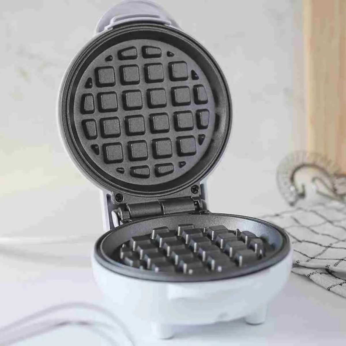 Mini Gofrera Antiadherente Almalux® - Prepara gofres y otras recetas de forma rápida y sencilla